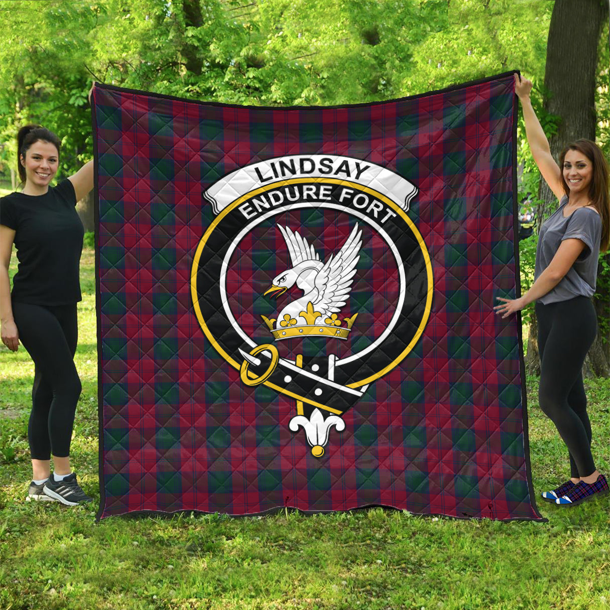 lindsay-tartan-quilt-with-family-crest