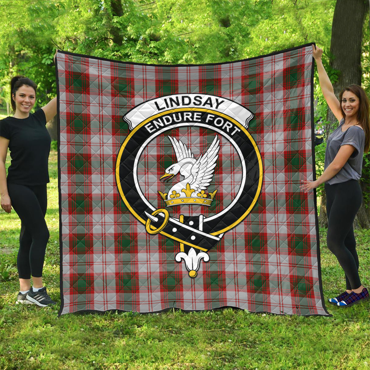 lindsay-dress-red-tartan-quilt-with-family-crest