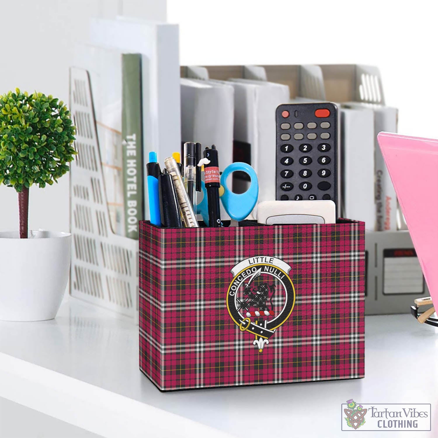 Tartan Vibes Clothing Little Tartan Pen Holder with Family Crest