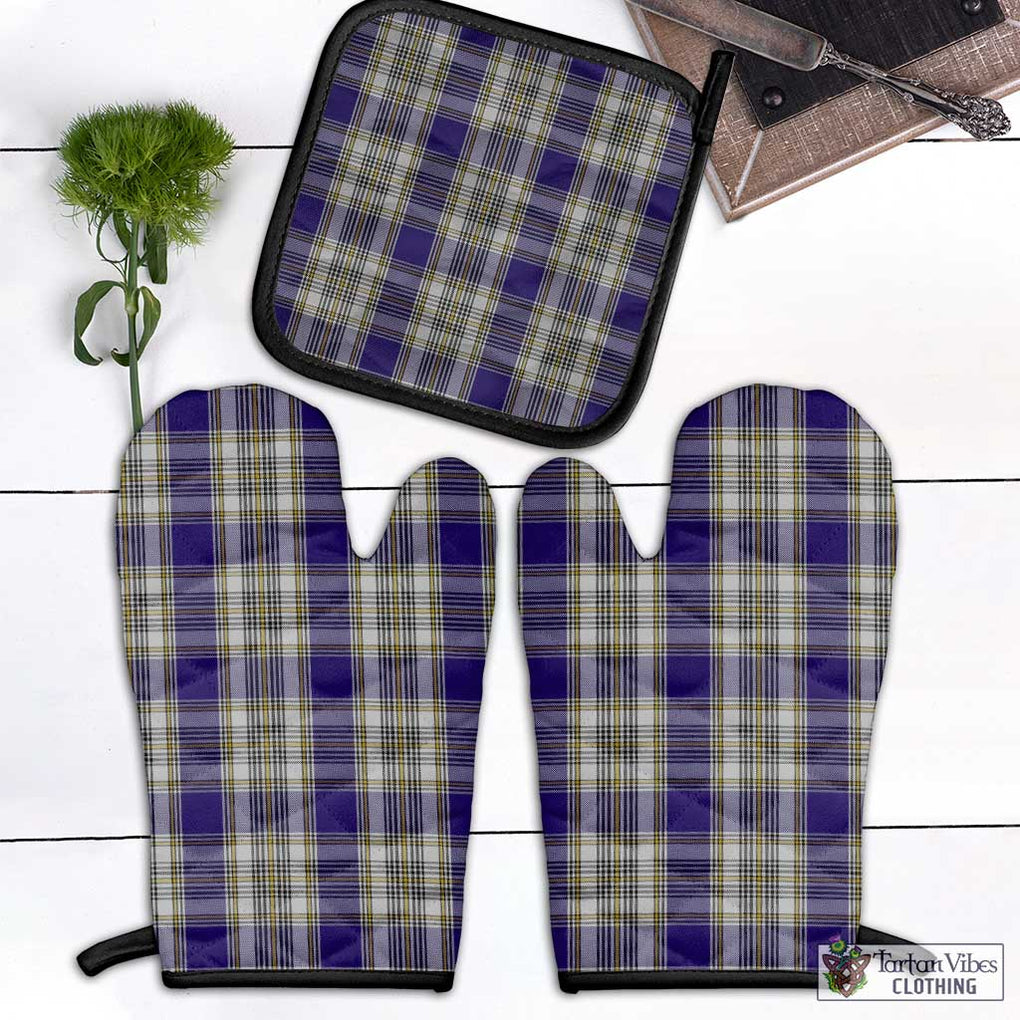 Livingstone Dress Tartan Combo Oven Mitt & Pot-Holder Combo 1 Oven Mitt & 1 Pot-Holder Black - Tartan Vibes Clothing