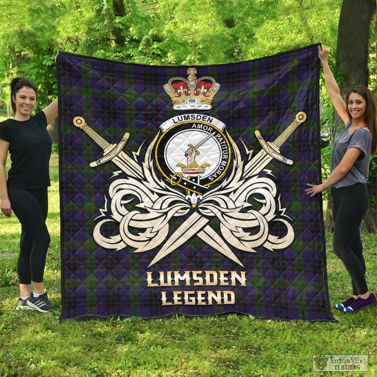 Tartan Vibes Clothing Lumsden Hunting Tartan Quilt with Clan Crest and the Golden Sword of Courageous Legacy