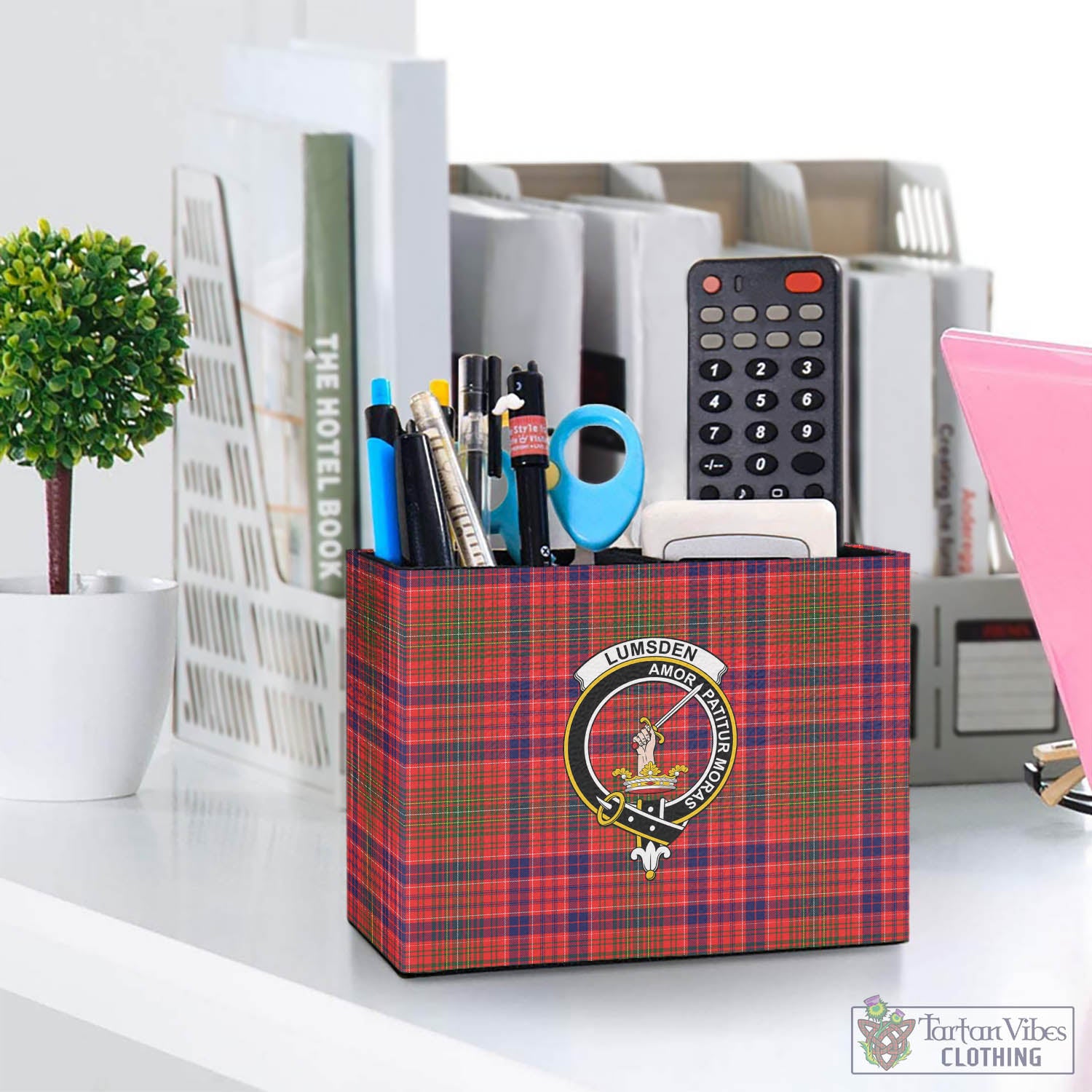 Tartan Vibes Clothing Lumsden Modern Tartan Pen Holder with Family Crest