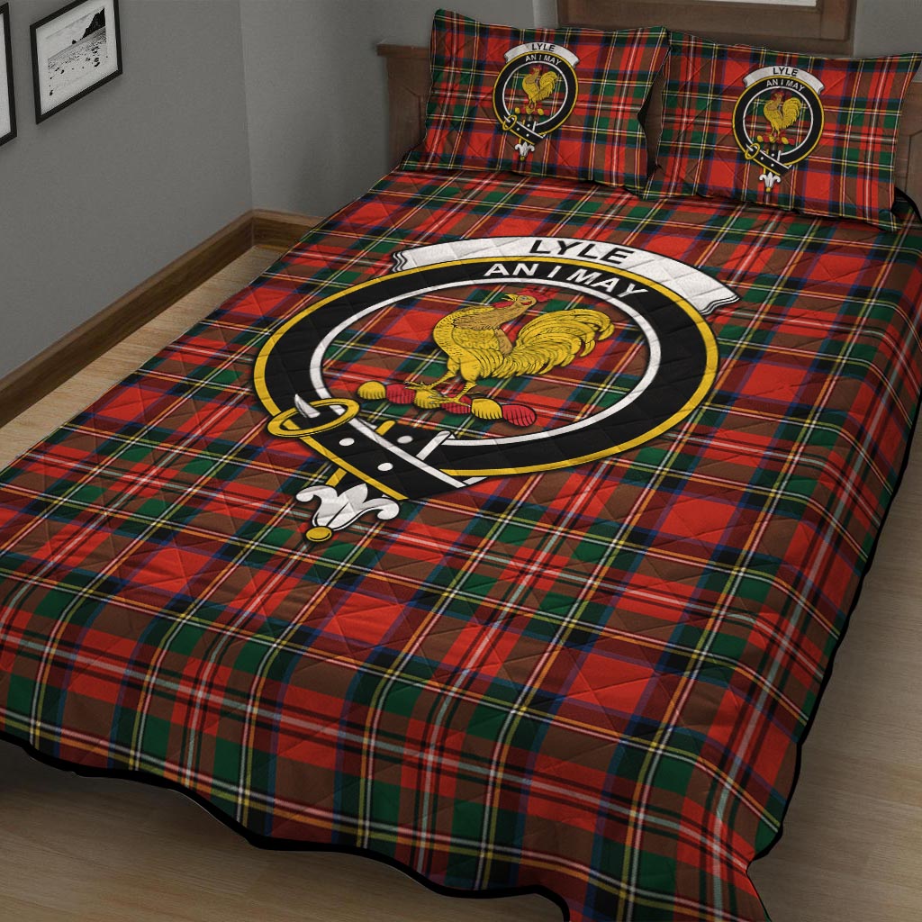 Lyle Tartan Quilt Bed Set with Family Crest - Tartan Vibes Clothing