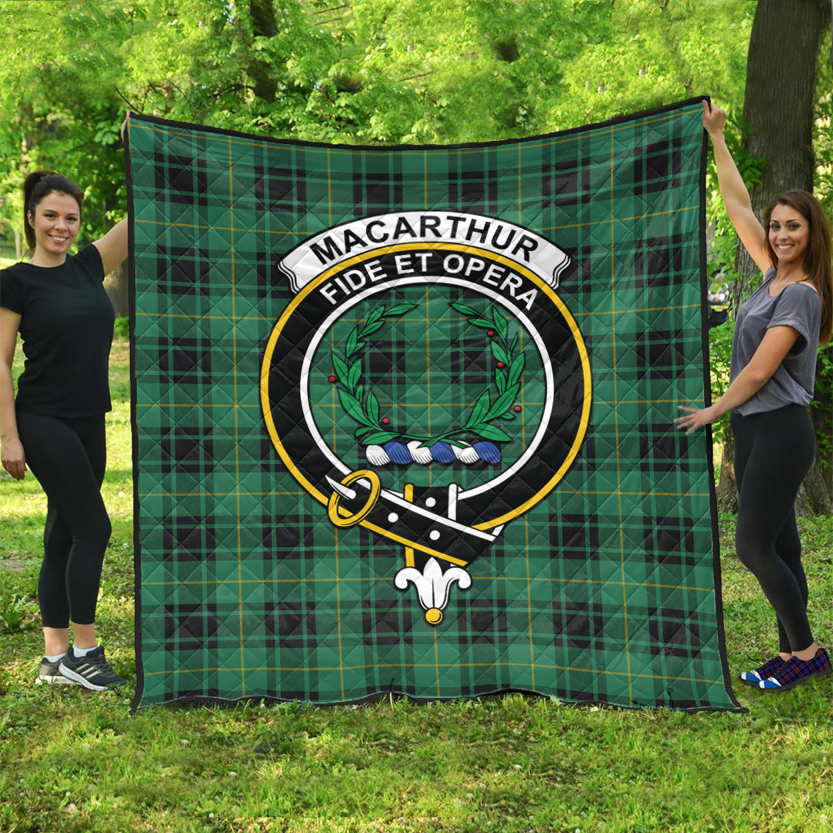 macarthur-ancient-tartan-quilt-with-family-crest