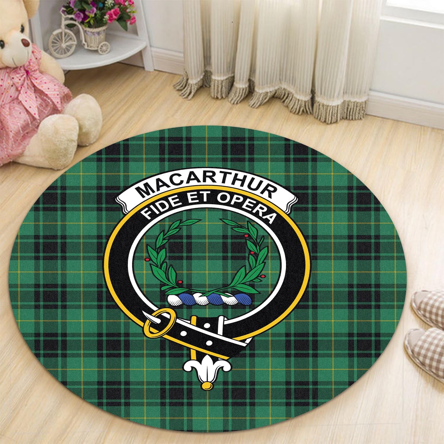 macarthur-ancient-tartan-round-rug-with-family-crest