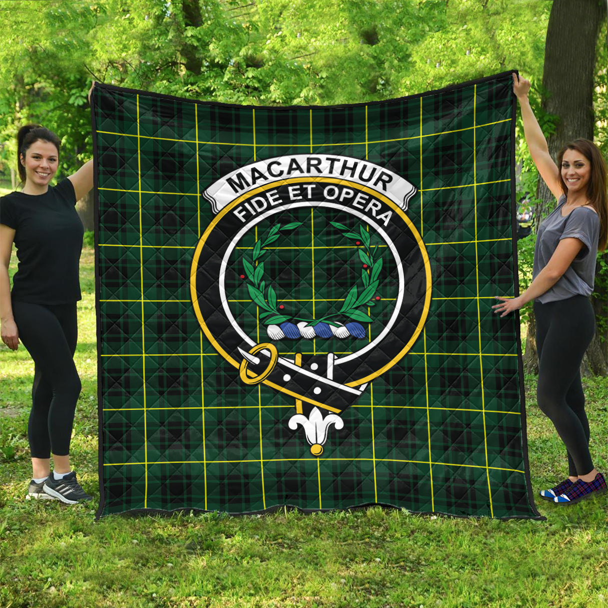 macarthur-modern-tartan-quilt-with-family-crest