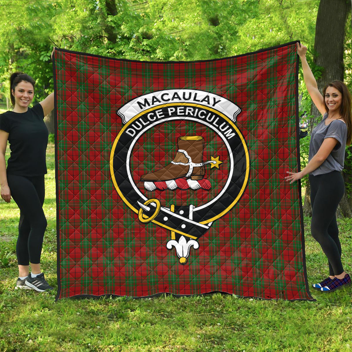 macaulay-tartan-quilt-with-family-crest