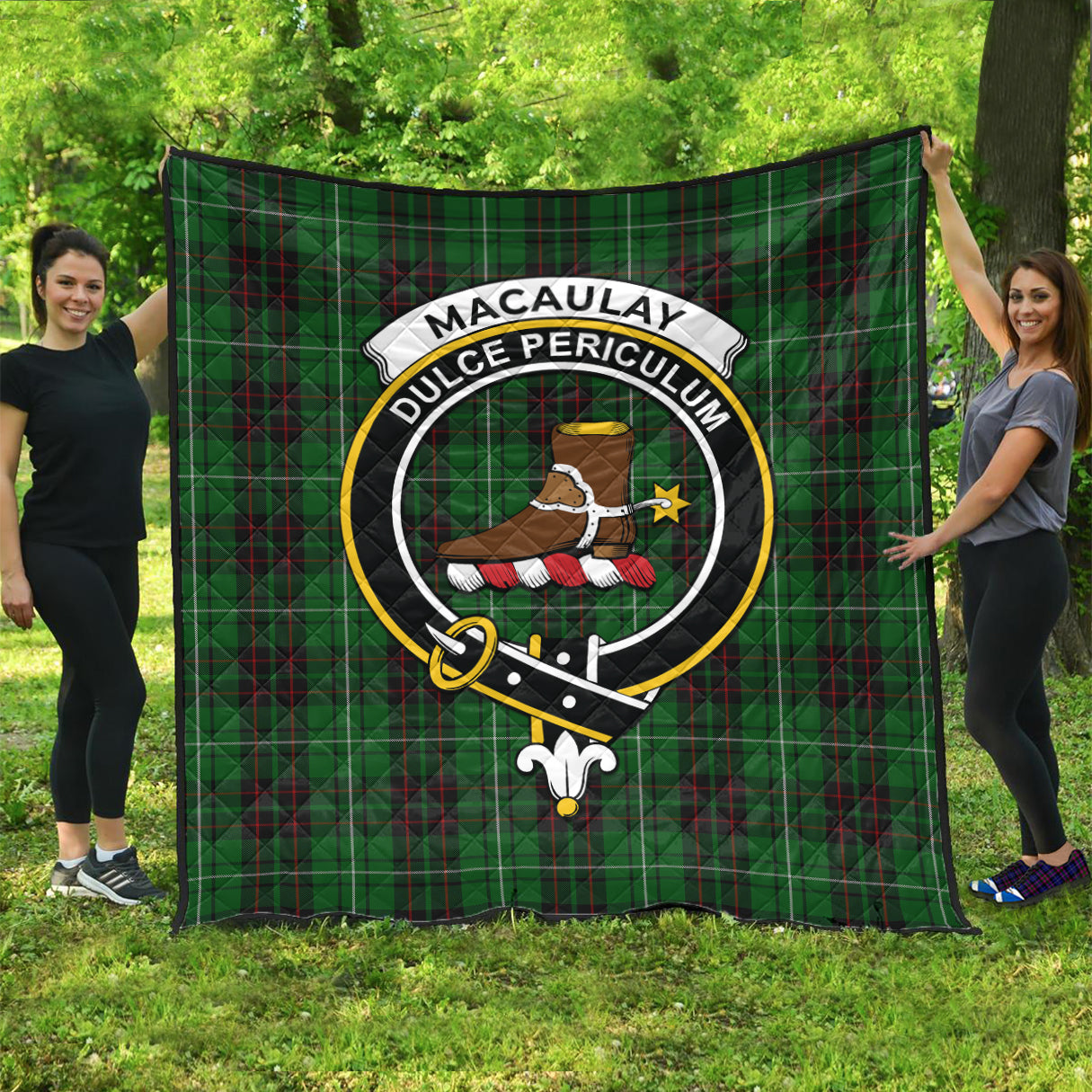 macaulay-of-lewis-tartan-quilt-with-family-crest