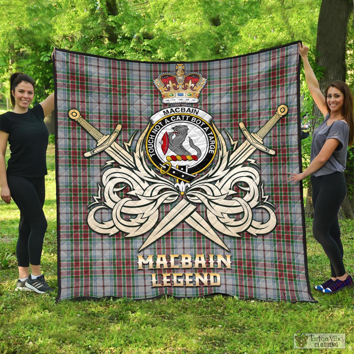 Tartan Vibes Clothing MacBain Dress Tartan Quilt with Clan Crest and the Golden Sword of Courageous Legacy