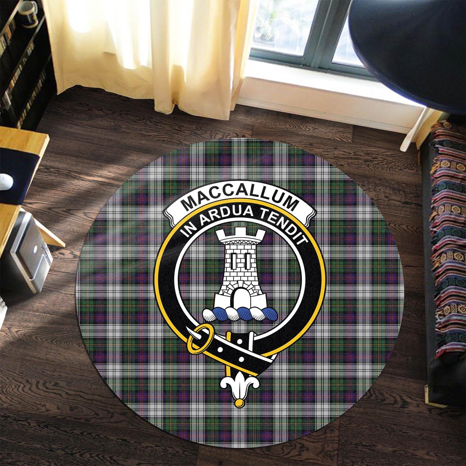 maccallum-dress-tartan-round-rug-with-family-crest