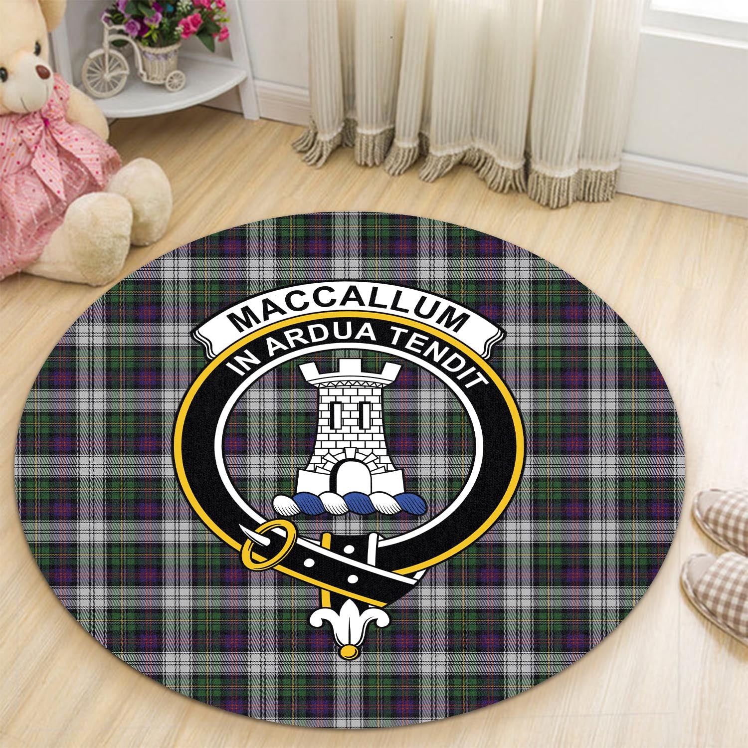 maccallum-dress-tartan-round-rug-with-family-crest