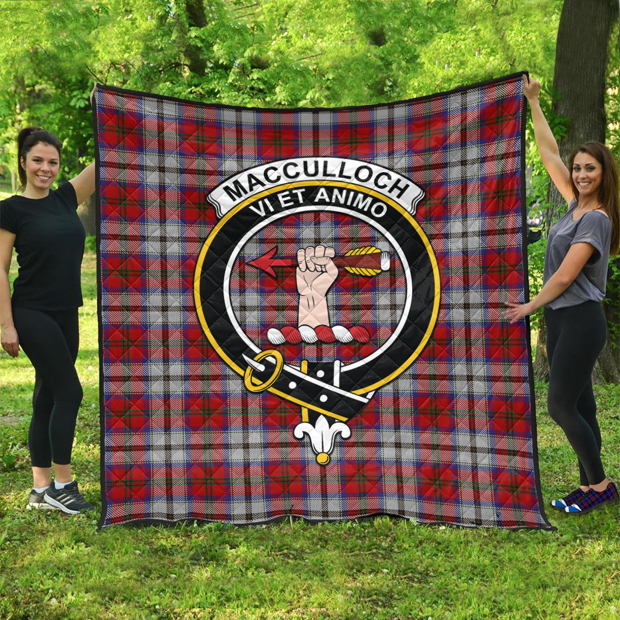 macculloch-dress-tartan-quilt-with-family-crest