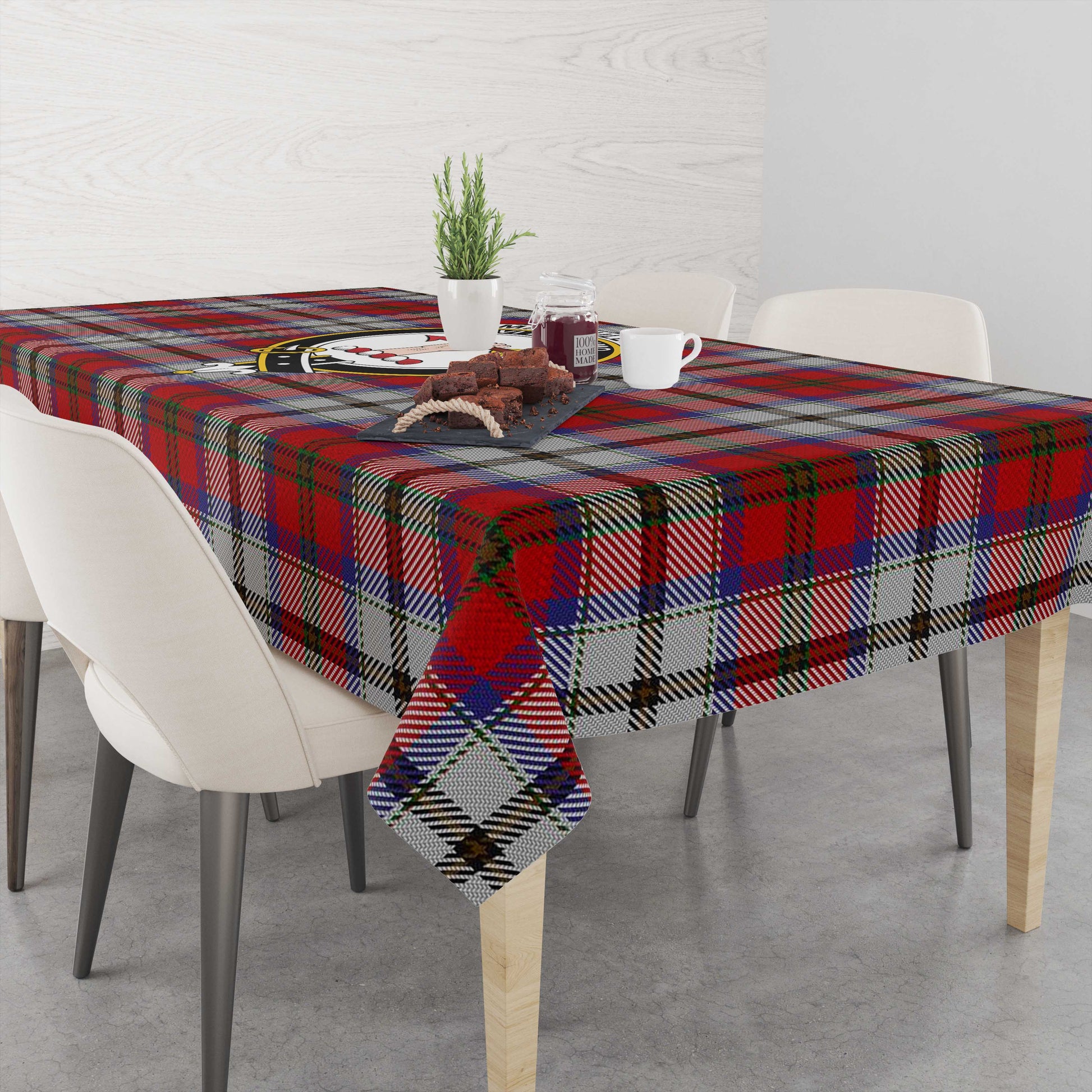 macculloch-dress-tatan-tablecloth-with-family-crest