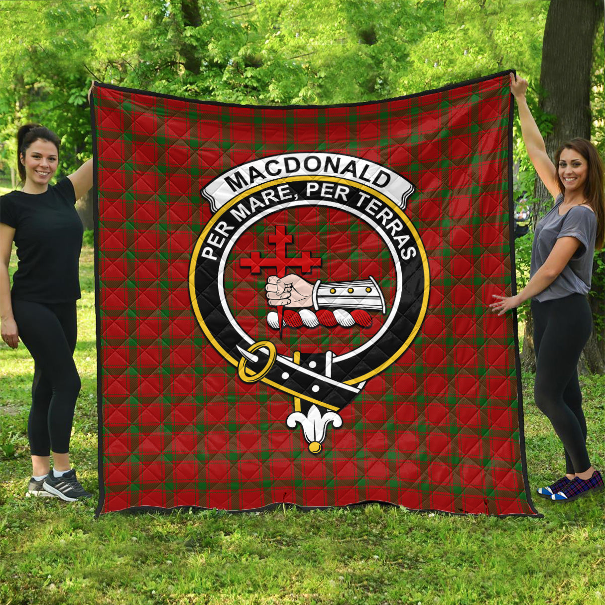 macdonald-of-sleat-tartan-quilt-with-family-crest