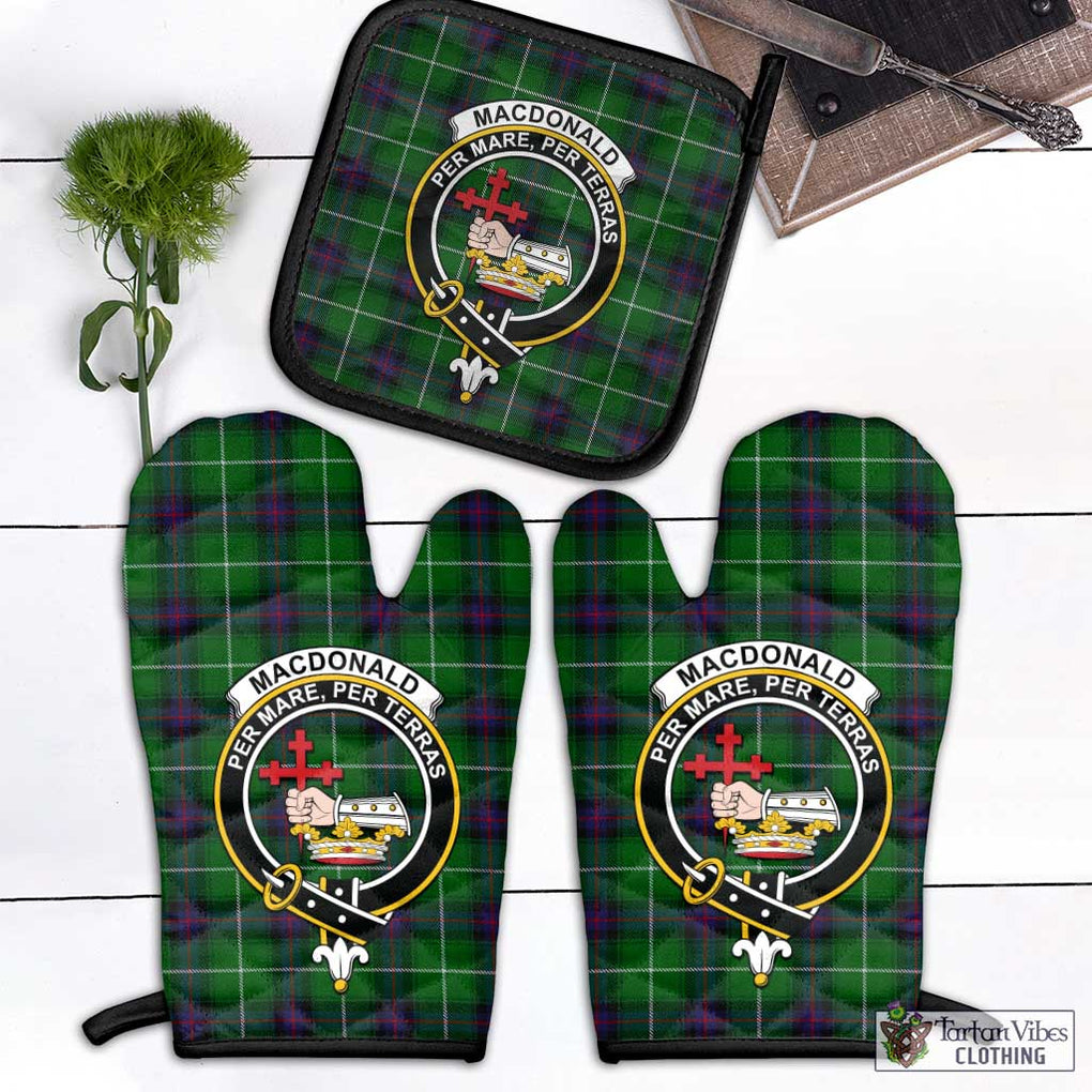 MacDonald of The Isles Tartan Combo Oven Mitt & Pot-Holder with Family Crest Combo 1 Oven Mitt & 1 Pot-Holder Black - Tartan Vibes Clothing