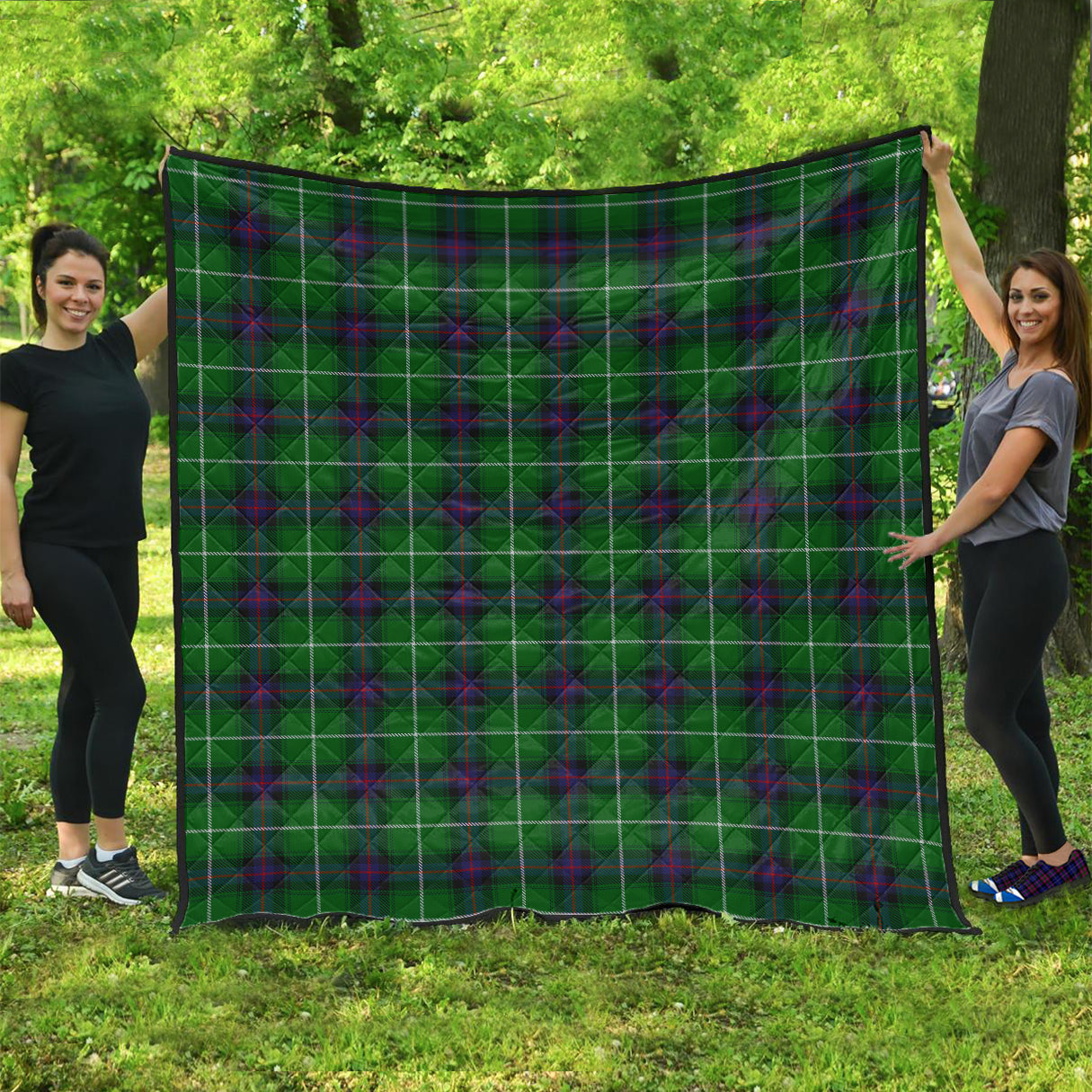 macdonald-of-the-isles-tartan-quilt