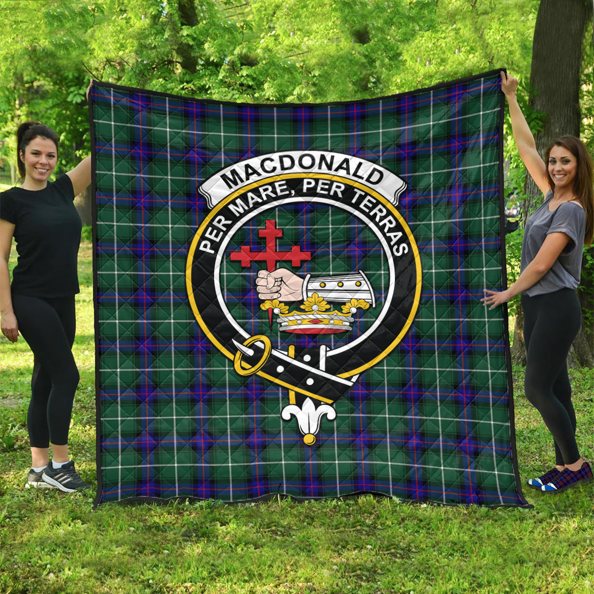 macdonald-of-the-isles-hunting-modern-tartan-quilt-with-family-crest