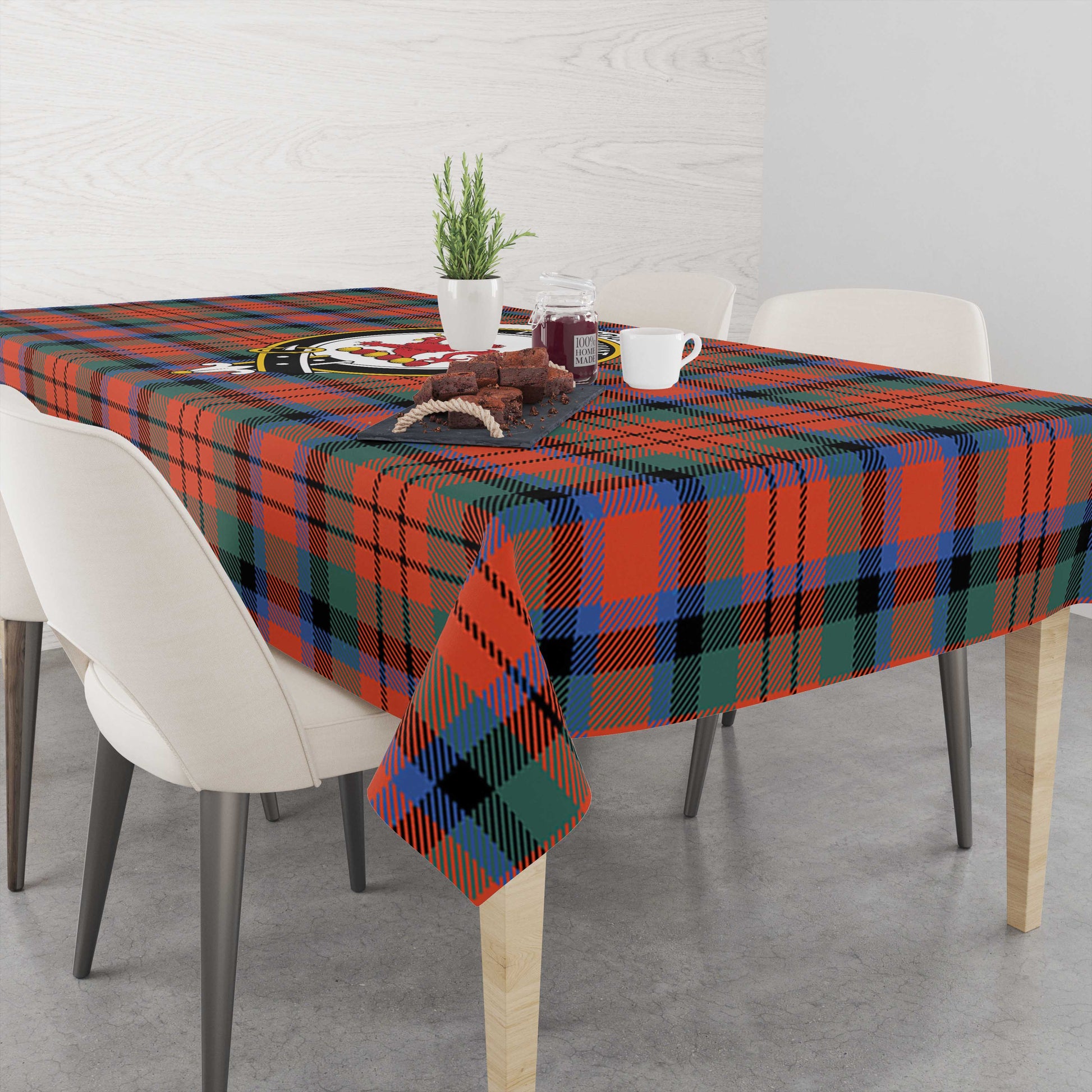 macduff-ancient-tatan-tablecloth-with-family-crest