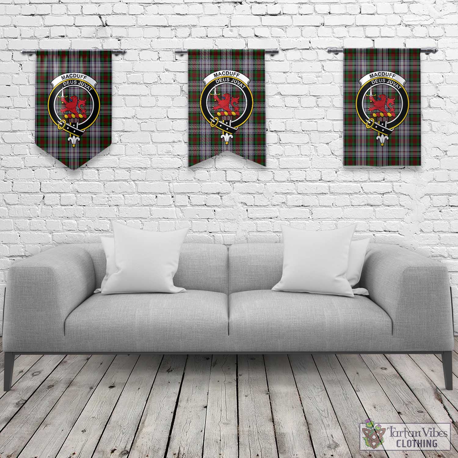 Tartan Vibes Clothing MacDuff Dress Tartan Gonfalon, Tartan Banner with Family Crest