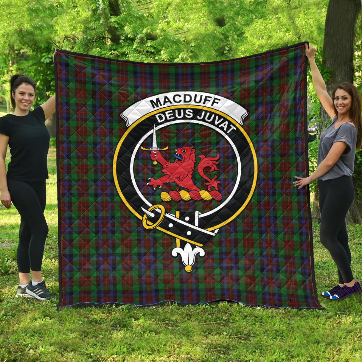 macduff-hunting-tartan-quilt-with-family-crest