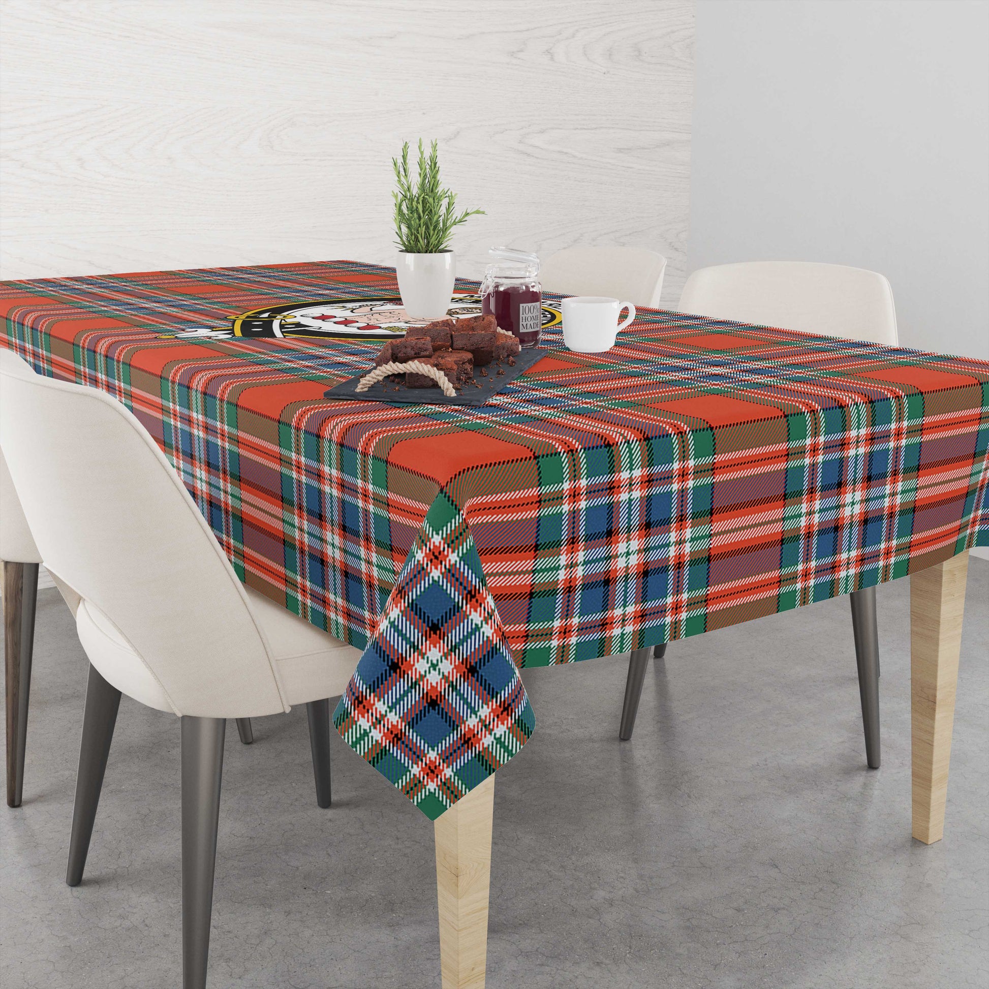 macfarlane-ancient-tatan-tablecloth-with-family-crest