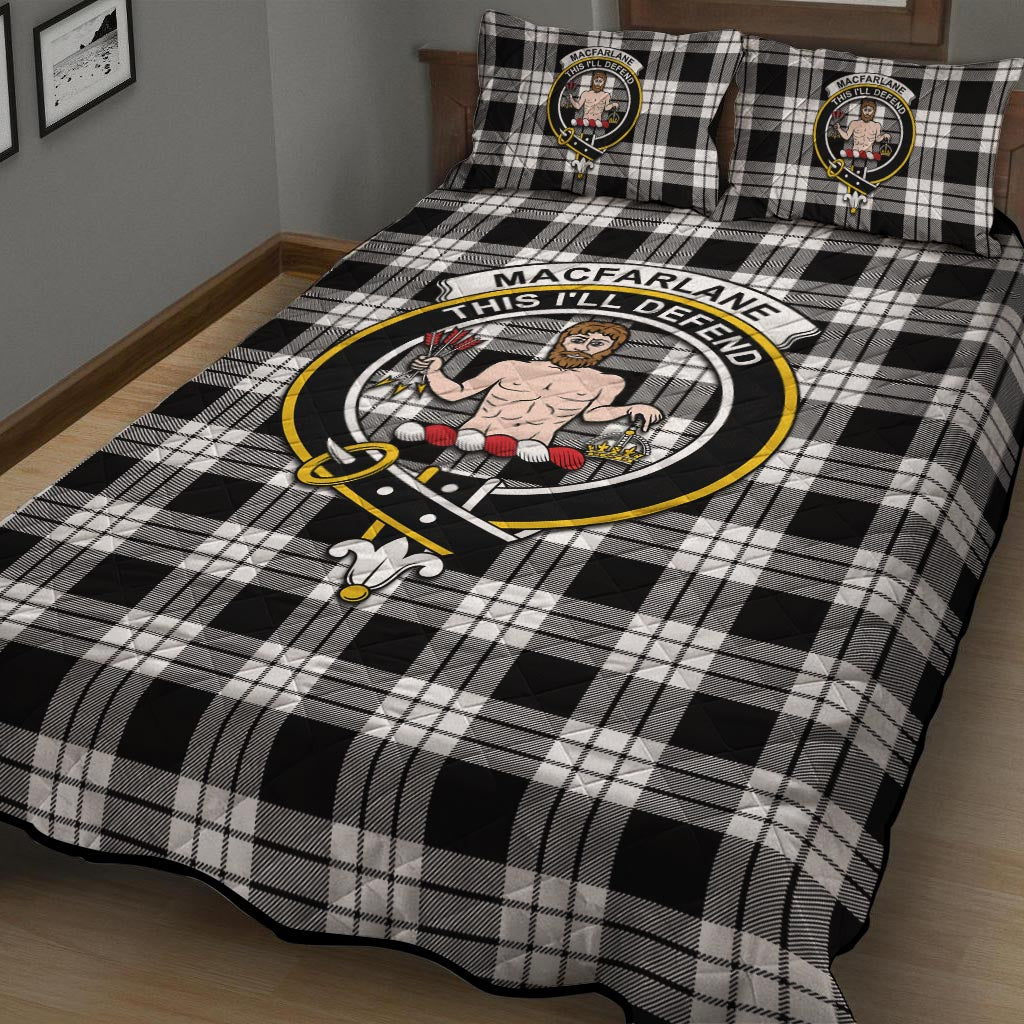 MacFarlane Black White Tartan Quilt Bed Set with Family Crest - Tartan Vibes Clothing