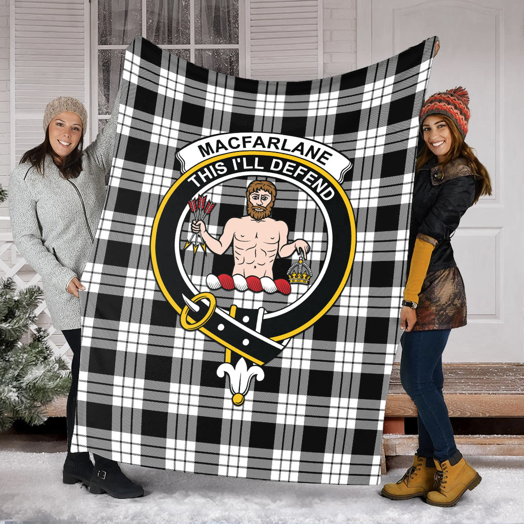 macfarlane-black-white-tartab-blanket-with-family-crest