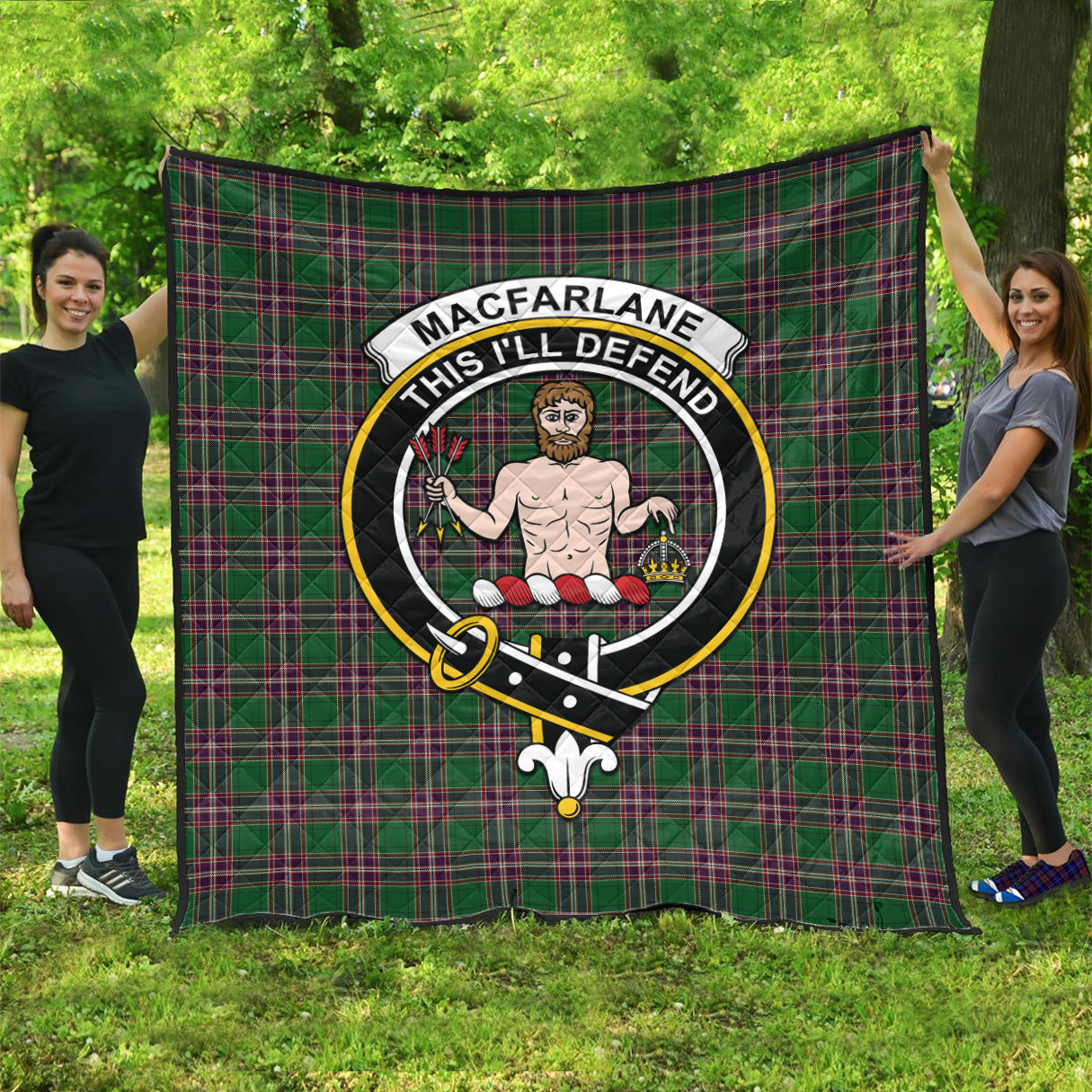 macfarlane-hunting-tartan-quilt-with-family-crest