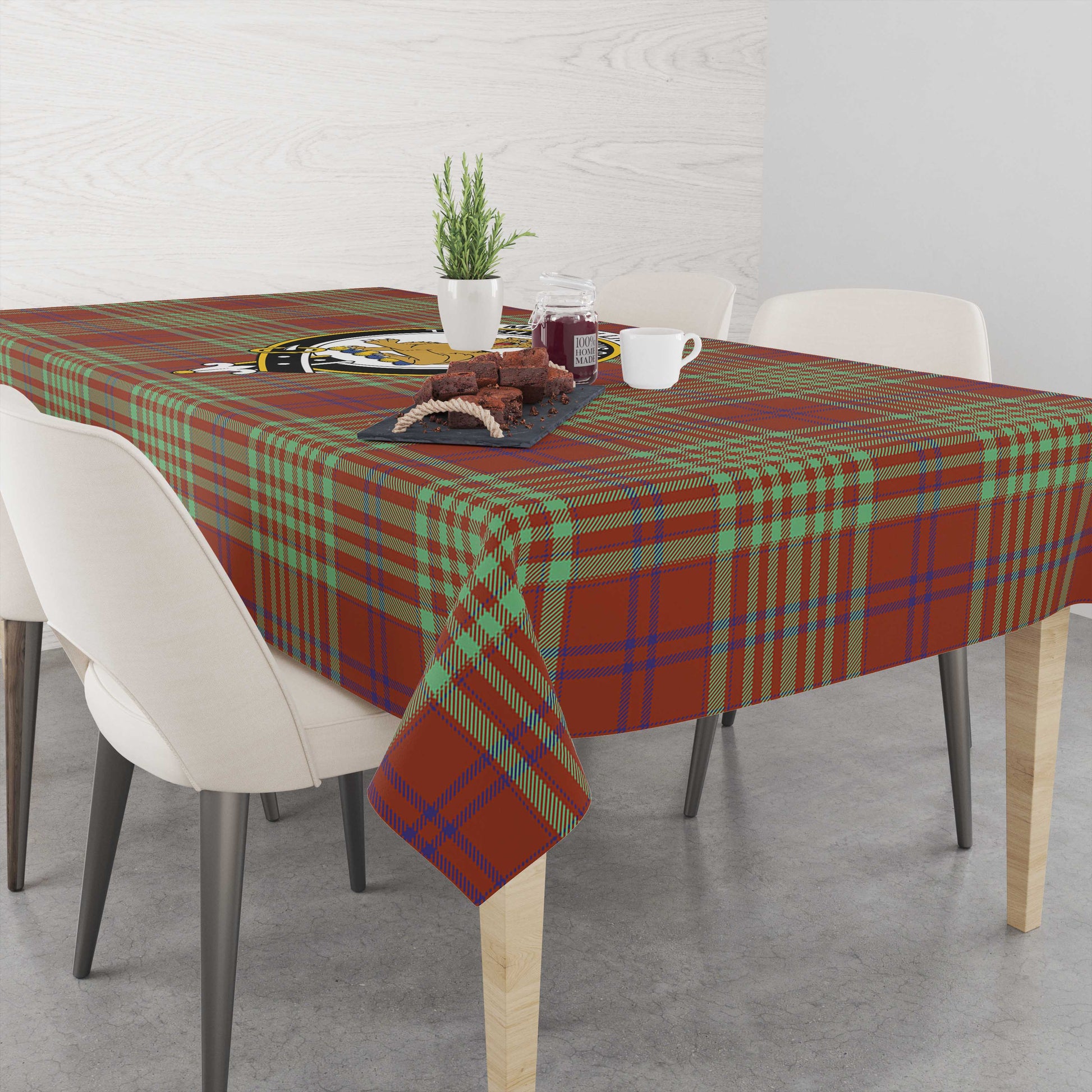 macgillivray-hunting-ancient-tatan-tablecloth-with-family-crest