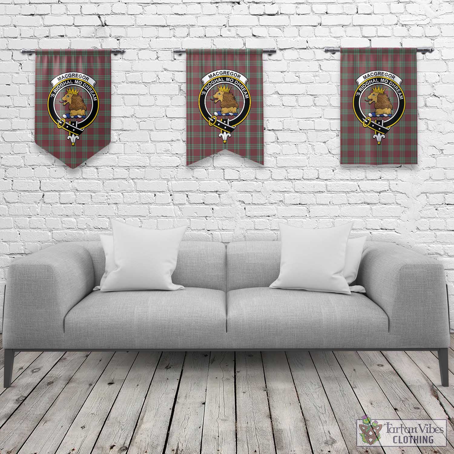 Tartan Vibes Clothing MacGregor Hunting Ancient Tartan Gonfalon, Tartan Banner with Family Crest