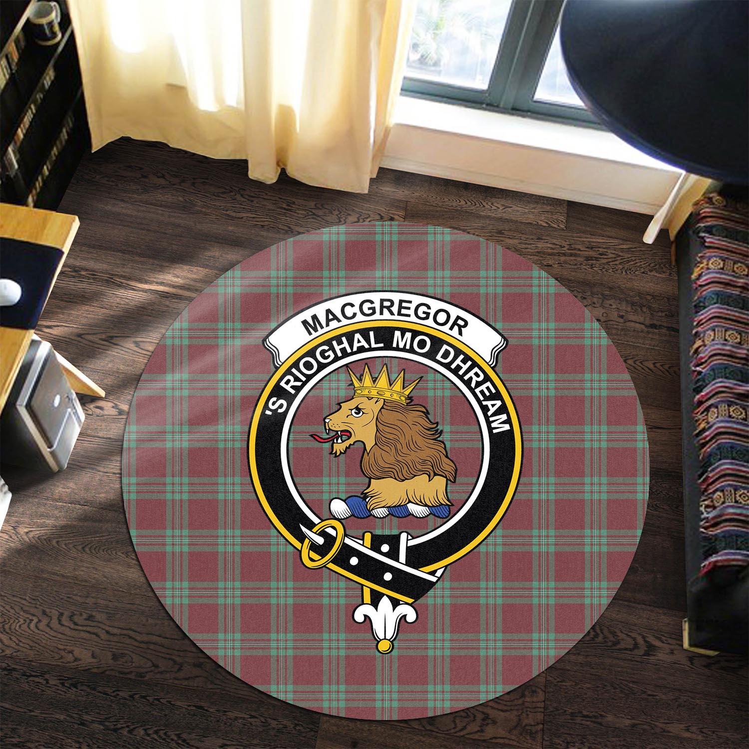 macgregor-hunting-ancient-tartan-round-rug-with-family-crest