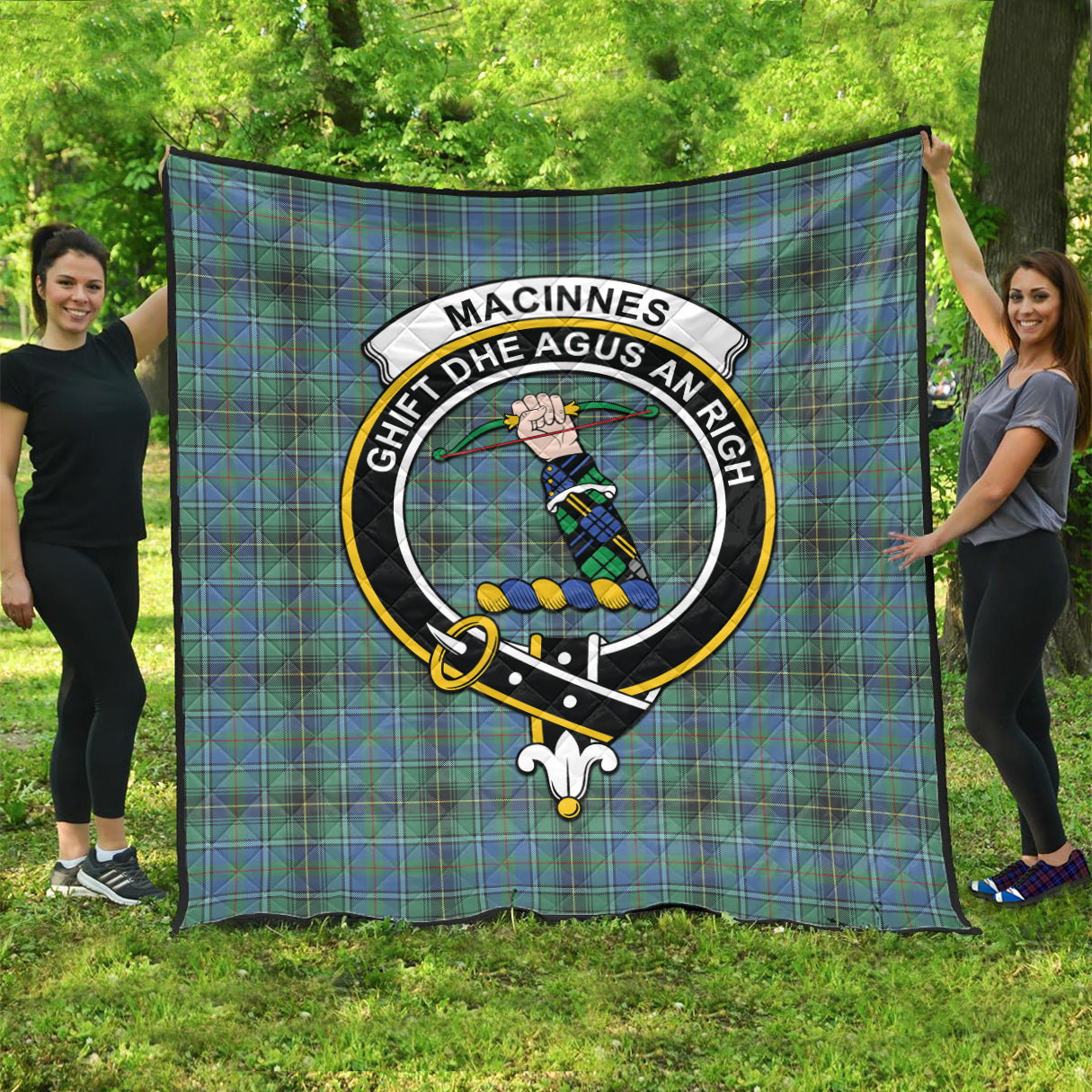 macinnes-ancient-tartan-quilt-with-family-crest