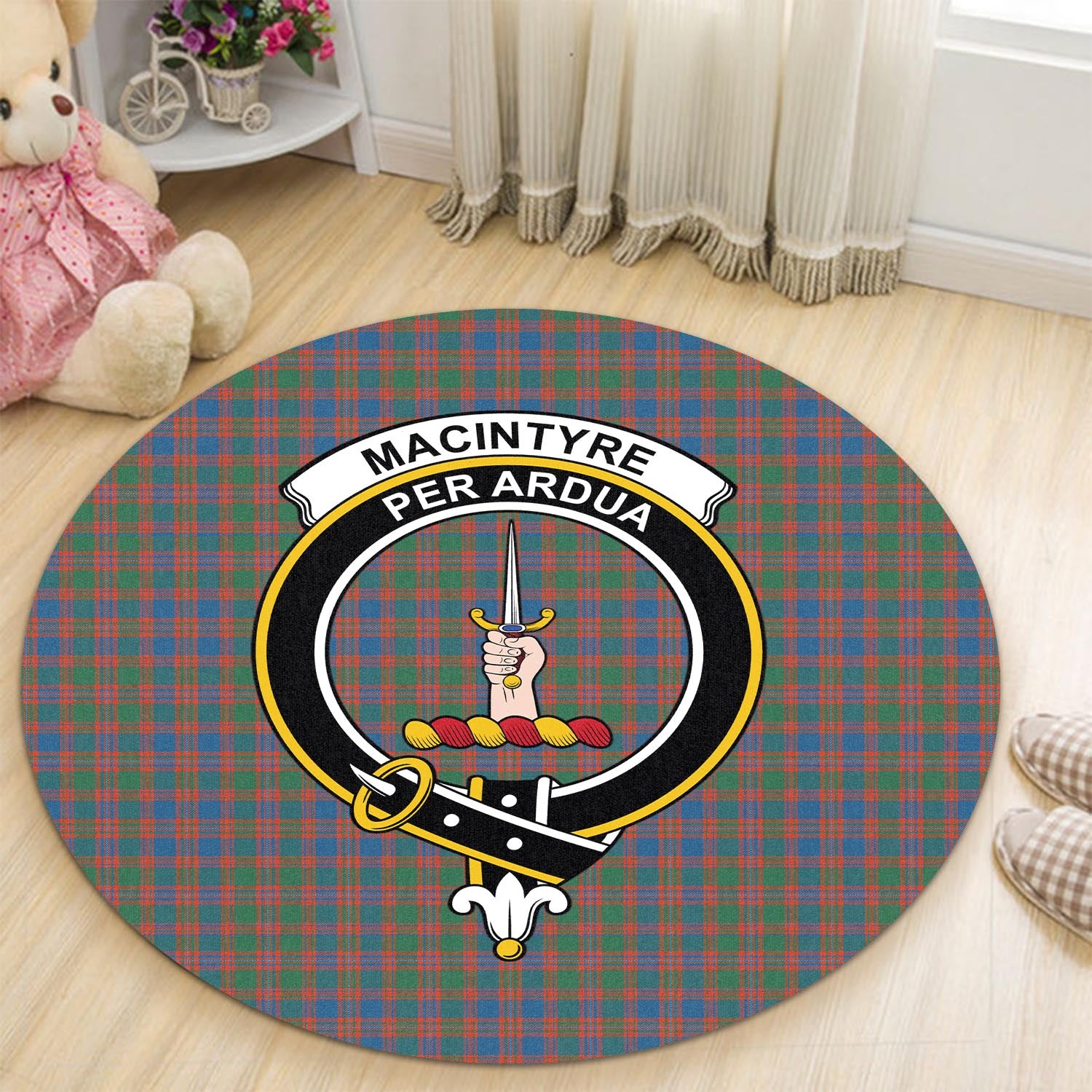 macintyre-ancient-tartan-round-rug-with-family-crest