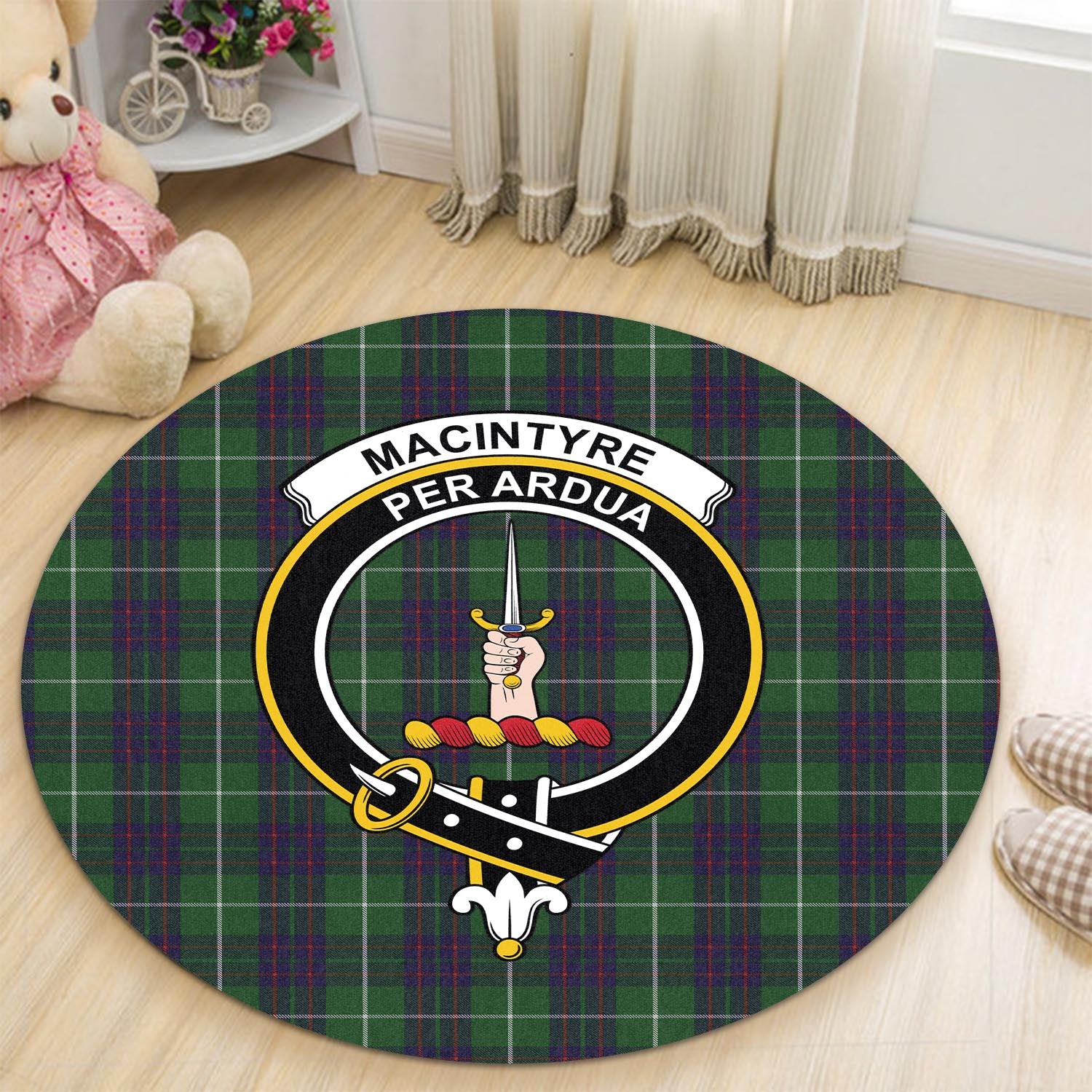 macintyre-hunting-tartan-round-rug-with-family-crest