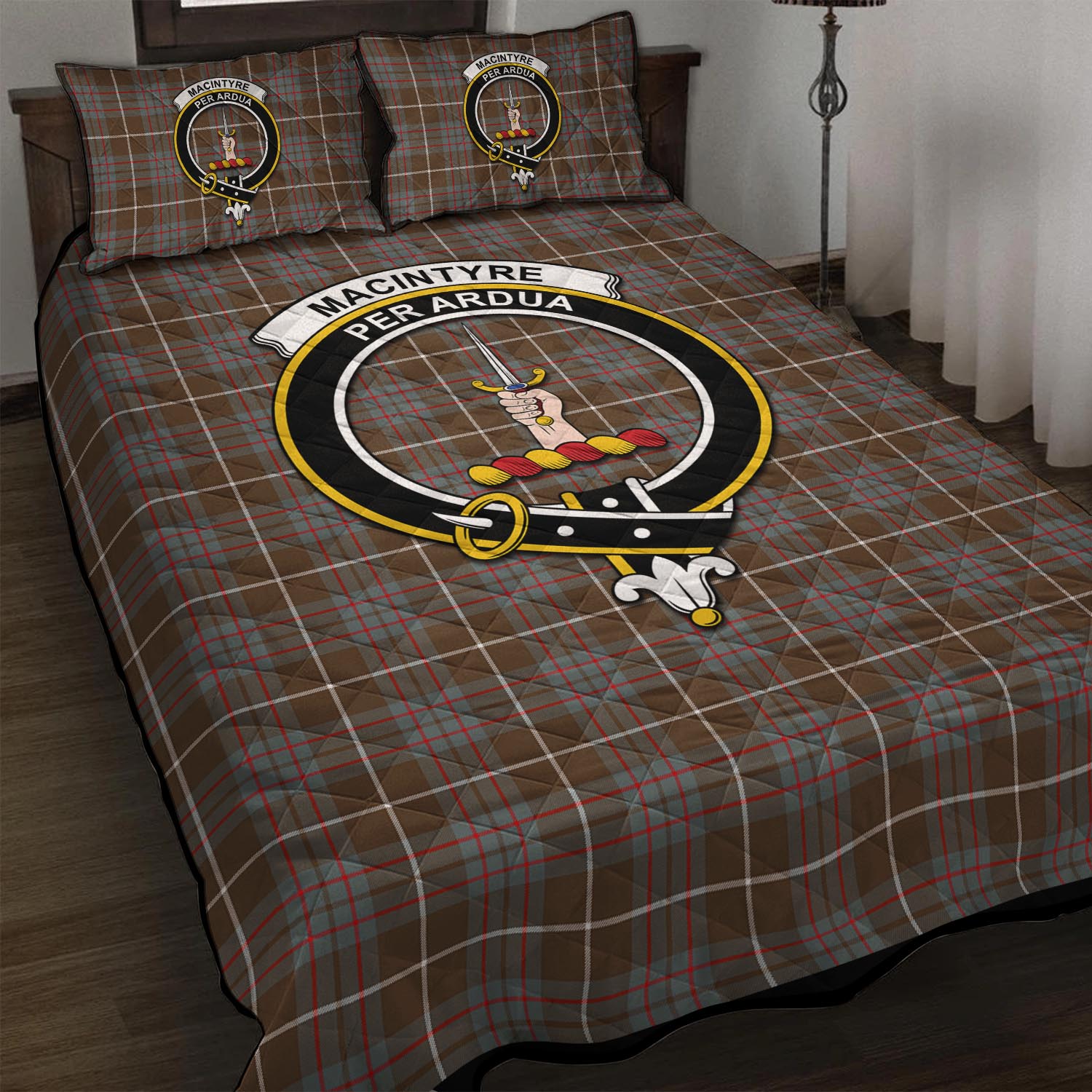 MacIntyre Hunting Weathered Tartan Quilt Bed Set with Family Crest - Tartan Vibes Clothing