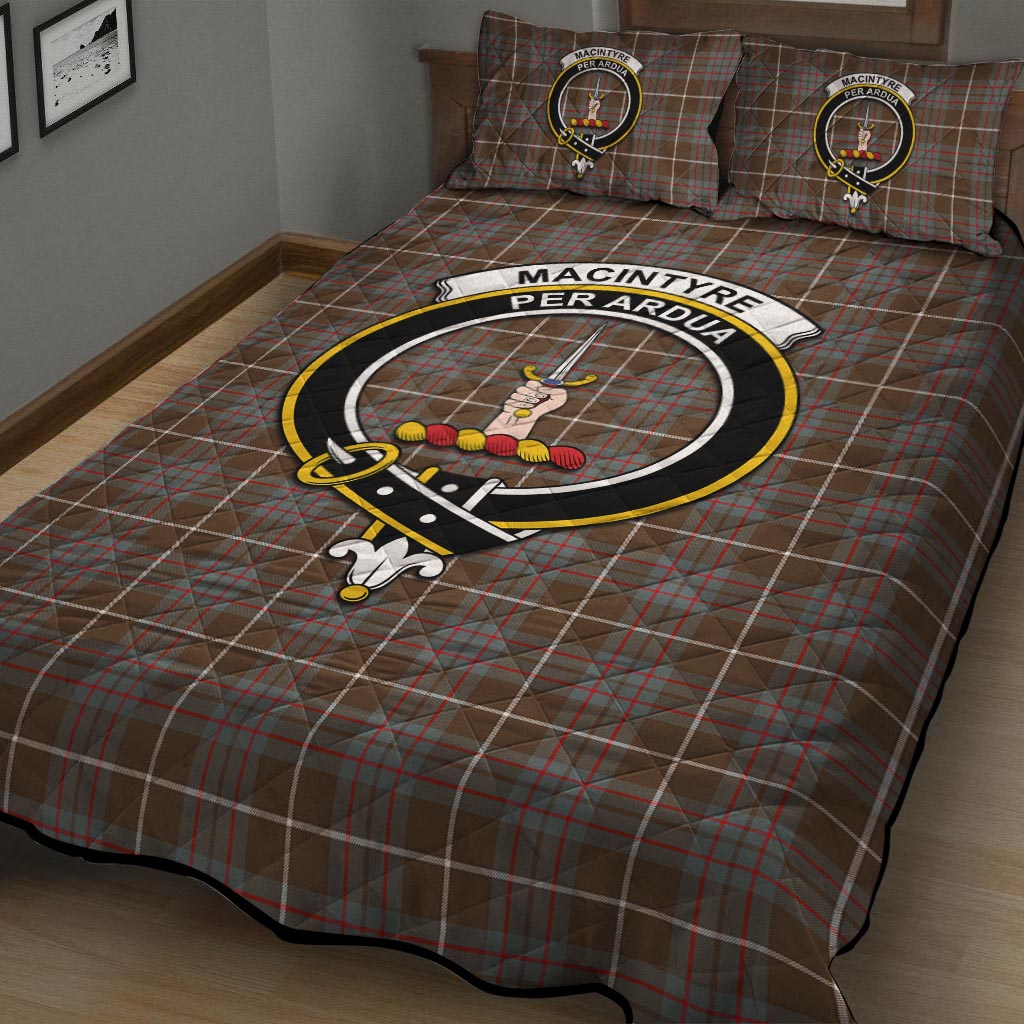 MacIntyre Hunting Weathered Tartan Quilt Bed Set with Family Crest - Tartan Vibes Clothing