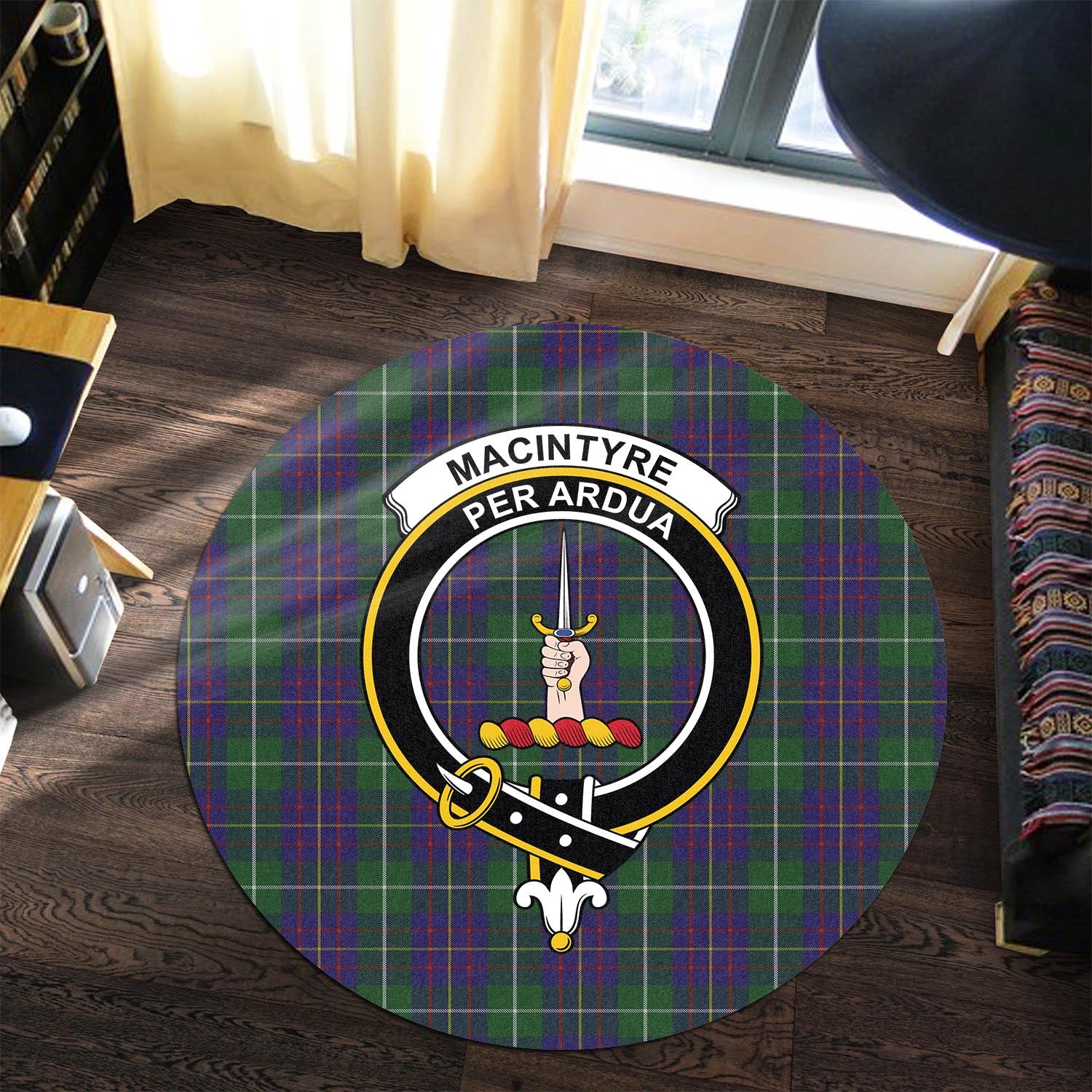 macintyre-inglis-tartan-round-rug-with-family-crest