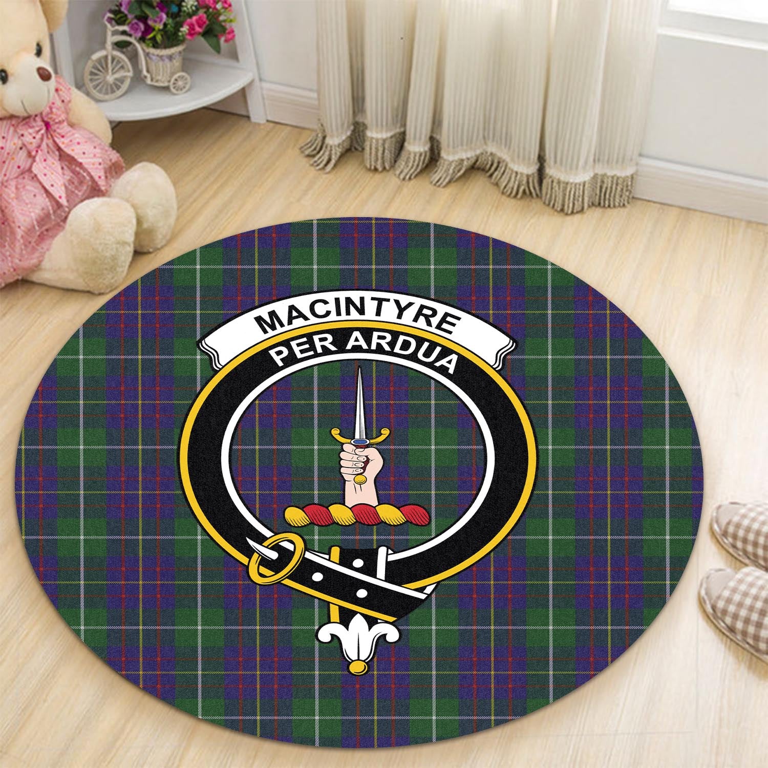 macintyre-inglis-tartan-round-rug-with-family-crest