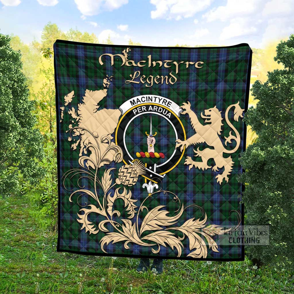 Tartan Vibes Clothing MacIntyre (McIntyre) Tartan Quilt with Family Crest and Scottish Symbol Style