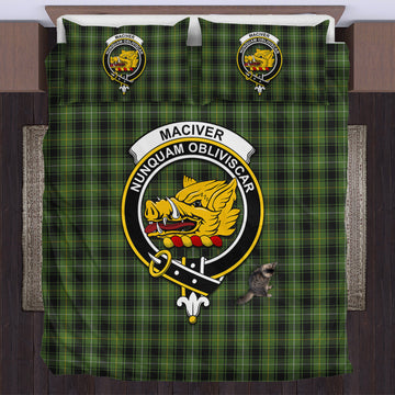 MacIver Hunting Tartan Bedding Set with Family Crest