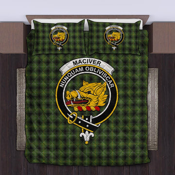 MacIver Hunting Tartan Quilt Bed Set with Family Crest