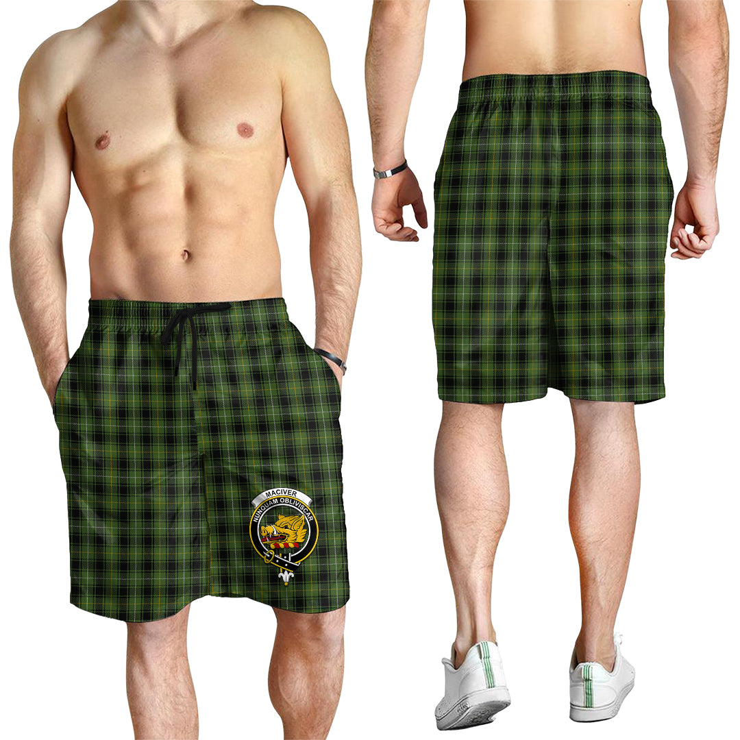 maciver-hunting-tartan-mens-shorts-with-family-crest