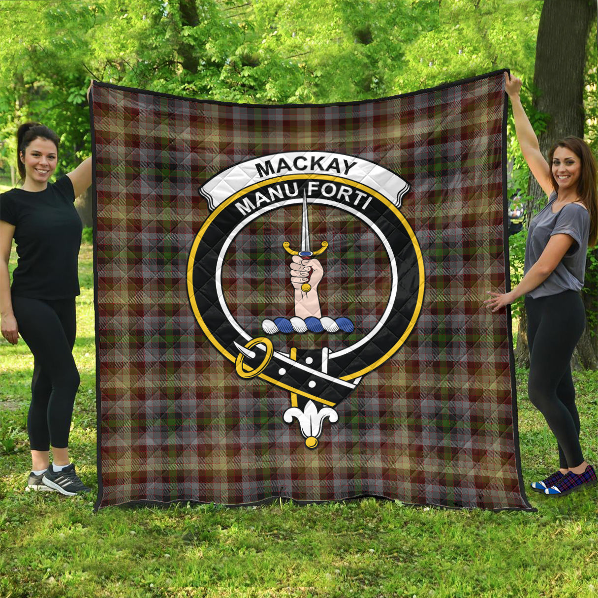 mackay-of-strathnaver-tartan-quilt-with-family-crest