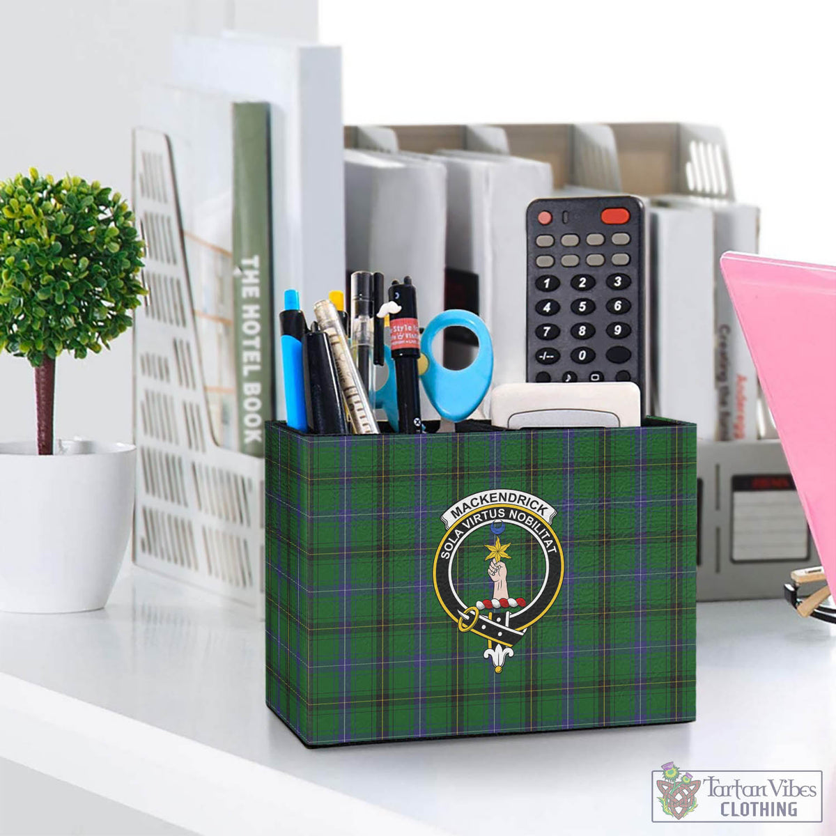 MacKendrick (McKendrick) Tartan Pen Holder with Family Crest One Size 5.9"(L)*2.7"(W)*4.3"(H) - Tartan Vibes Clothing