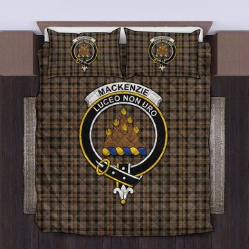 MacKenzie Hunting Tartan Quilt Bed Set with Family Crest