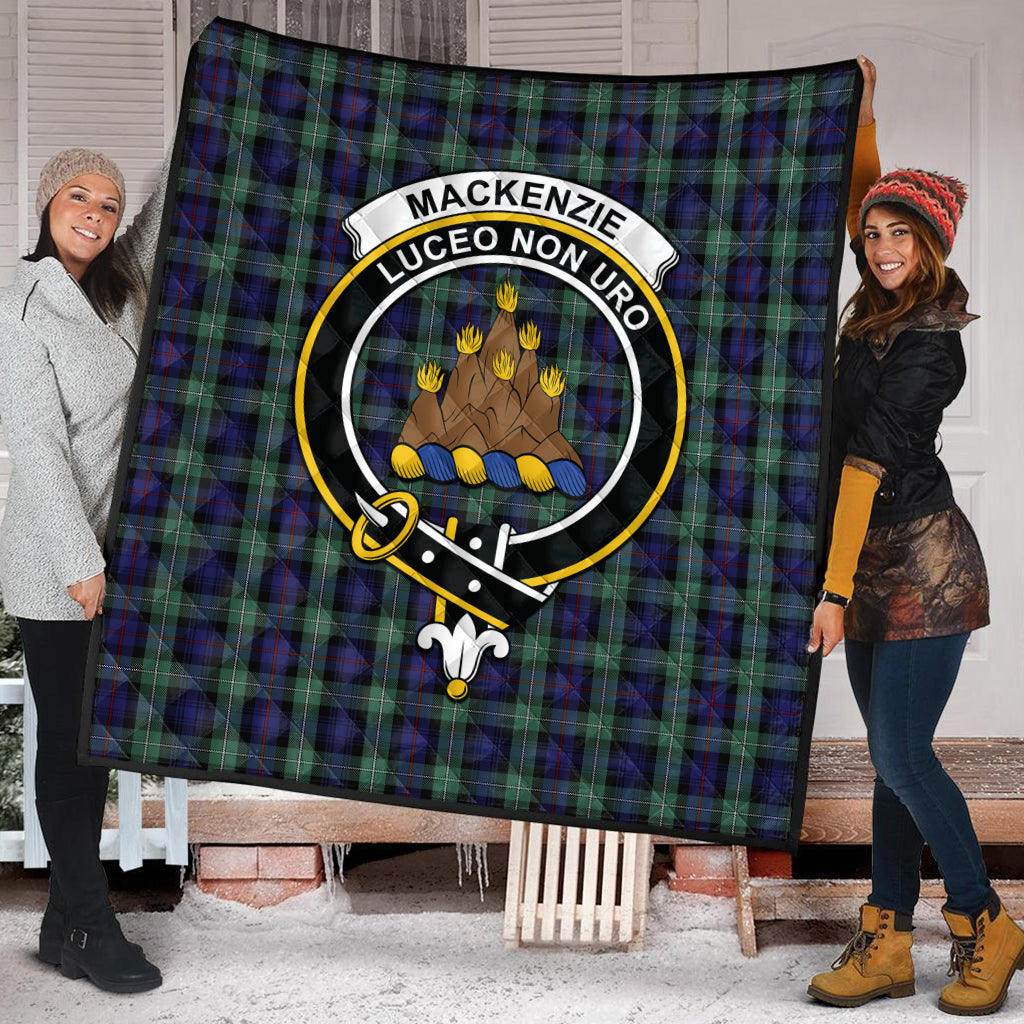 mackenzie-hunting-green-tartan-quilt-with-family-crest