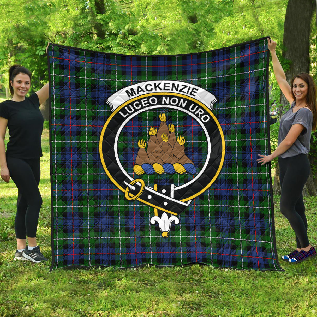 mackenzie-modern-tartan-quilt-with-family-crest