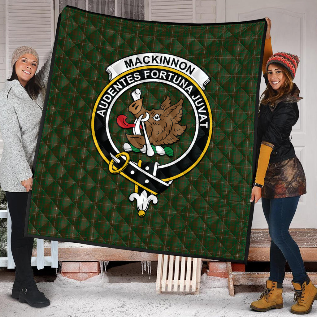 mackinnon-hunting-tartan-quilt-with-family-crest