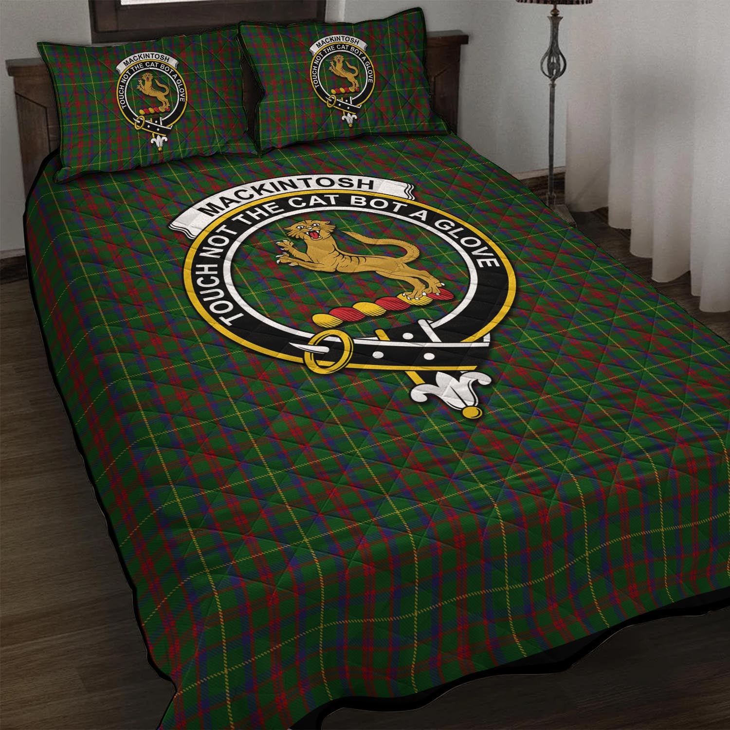 MacKintosh Hunting Tartan Quilt Bed Set with Family Crest - Tartan Vibes Clothing