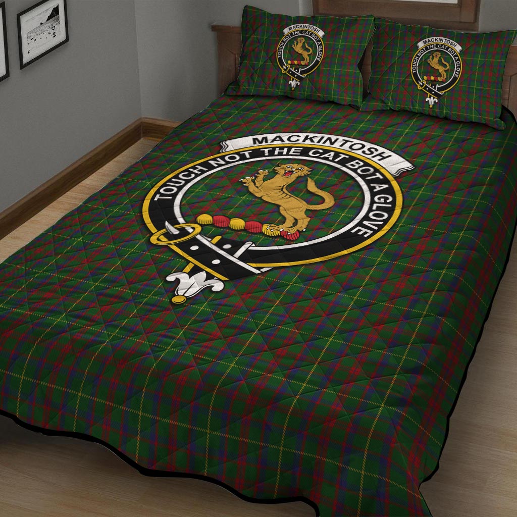 MacKintosh Hunting Tartan Quilt Bed Set with Family Crest - Tartan Vibes Clothing